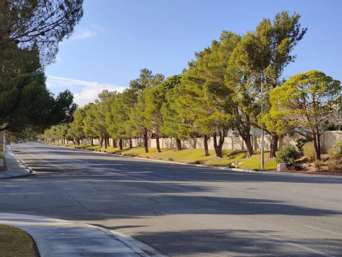 Nice Private Room In A House Close To Red Rock & Las Vegas Strip Bagian luar foto